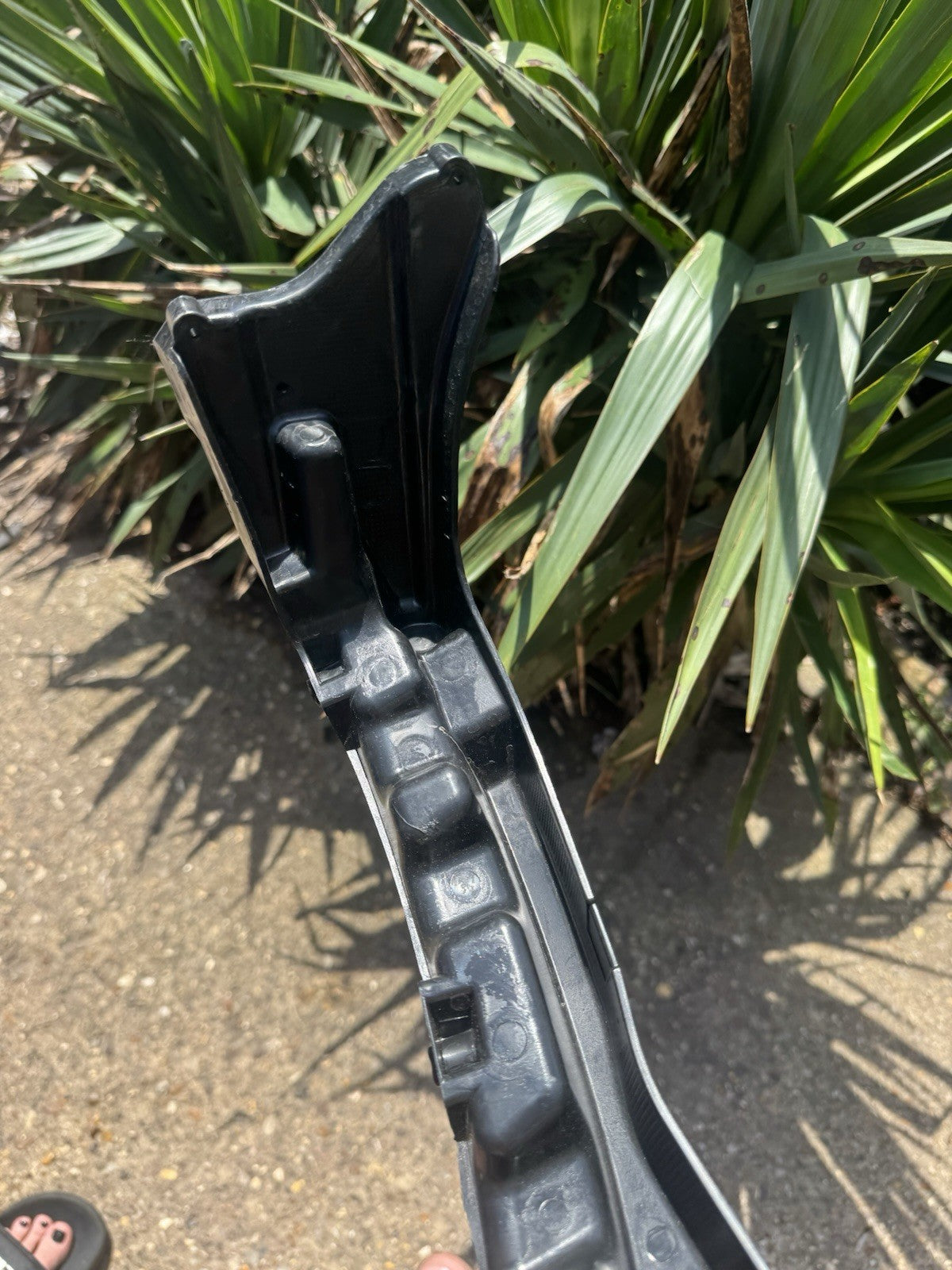 Cupra Terramar 2024 rear LEFT bumper mounting bracket 578807453