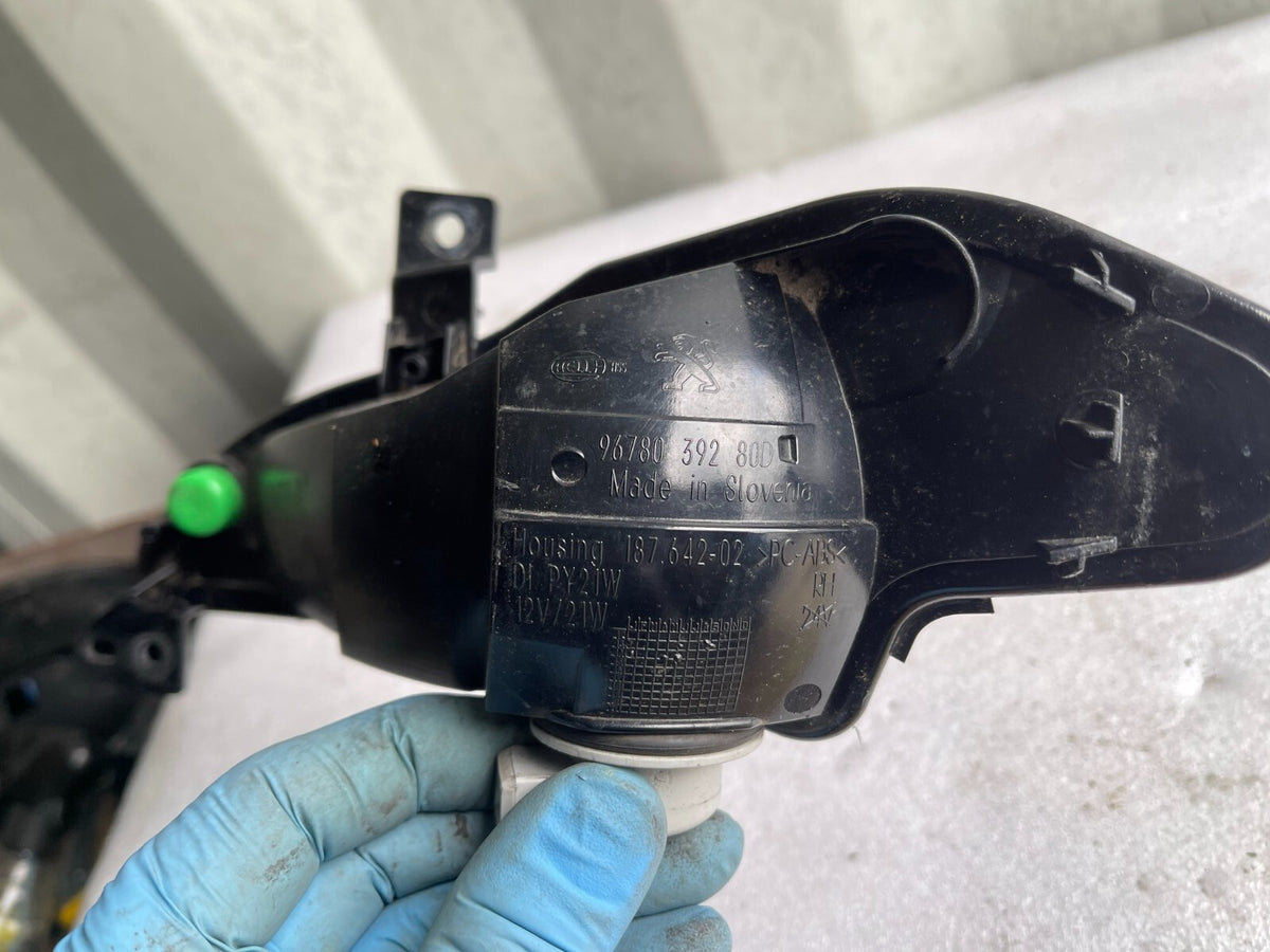 !NO CHINESE FAKE! PEUGEOT 308 FRONT RIGHT FOG LIGHT 9678039280D / 13794744