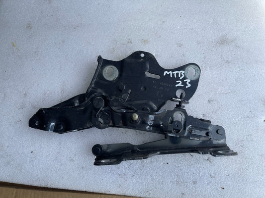 BMW X5 G05 บานพับฝากระโปรงหน้า RH ขวา 7418202