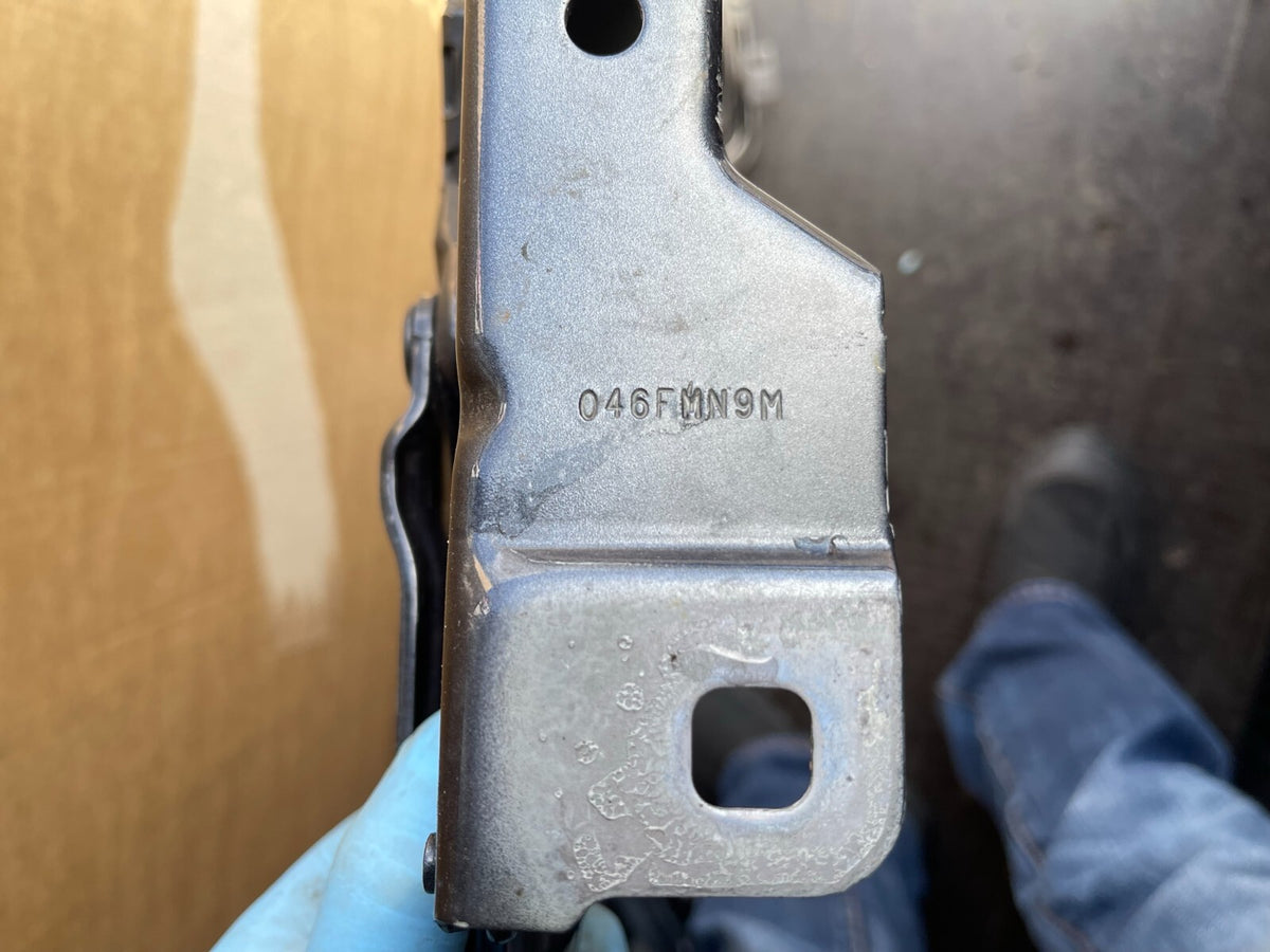 2019 BMW X5 G05 BONET HINGE ENGINE HOOD LEFT SIDE 7418201