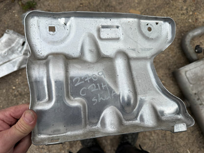 AUDI A5 Avant B10 Rear Left Crash Bar Holder Bracket  8B3807329C 2025