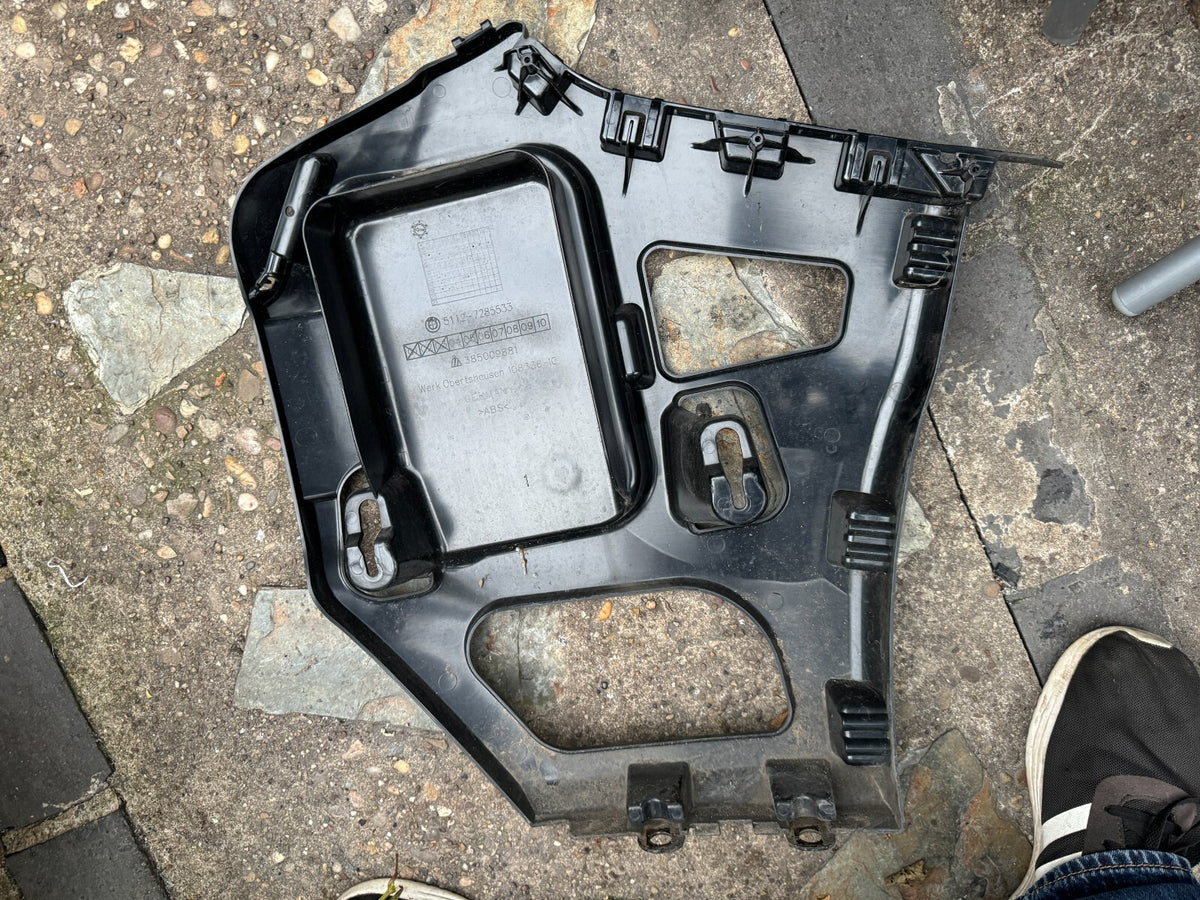 BMW 2 SERIES F22 F23 BREKET DUDUKAN BUMPER BELAKANG SISI KIRI 7285533