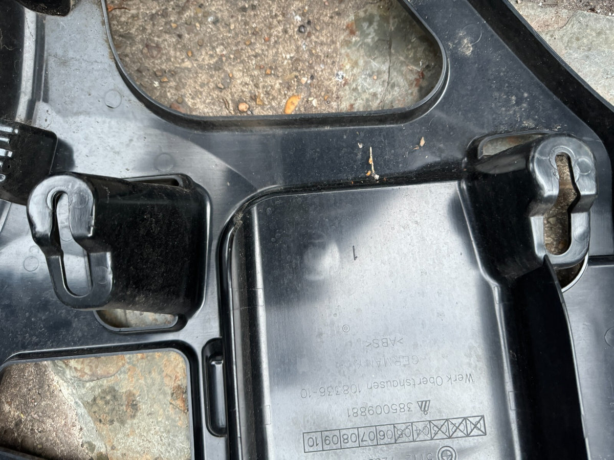 BMW 2 SERIES F22 F23 BREKET DUDUKAN BUMPER BELAKANG SISI KIRI 7285533