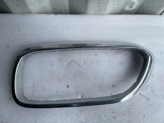 BMW 5 G30 520d 2018 กระจังหน้าไตคู่โครเมียม LHD 7390863 7390865 7383519 13095372