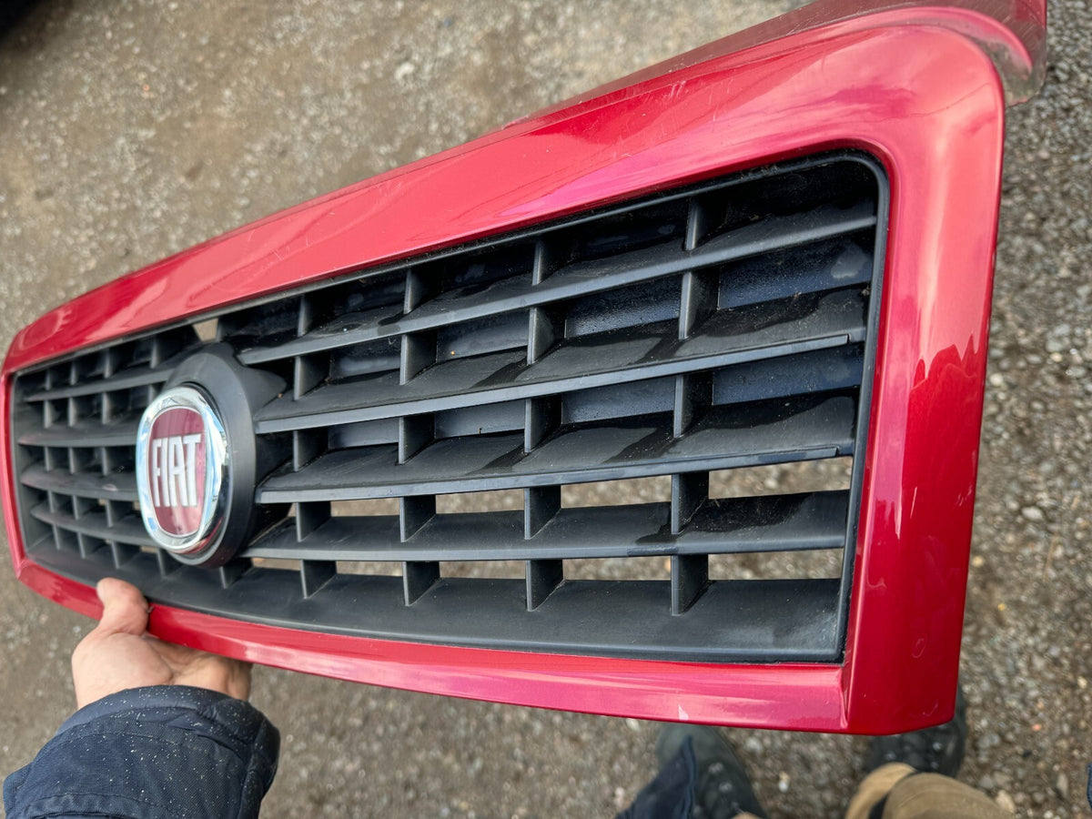 FIAT DOBLO GRILL BUMPER DEPAN 735395576 2005-2010
