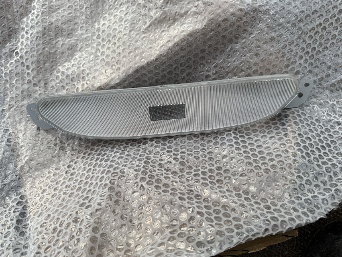 GENUINE TOYOTA YARIS XP210 2020-ON REAR REVERSE LAMP LENS BODY 81581-K0140 NEW