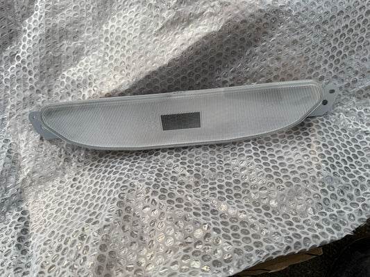เสื้อไฟถอยหลัง แท้ TOYOTA YARIS XP210 ปี 2020 ขึ้นไป 81581-K0140 ของใหม่
