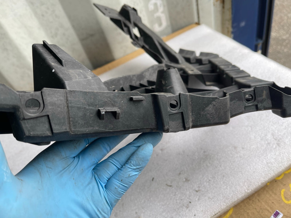OEM VOLVO XC40 MK1 BREKET BUMPER BELAKANG KIRI 31690705 GENUINE (KLIP HILANG)