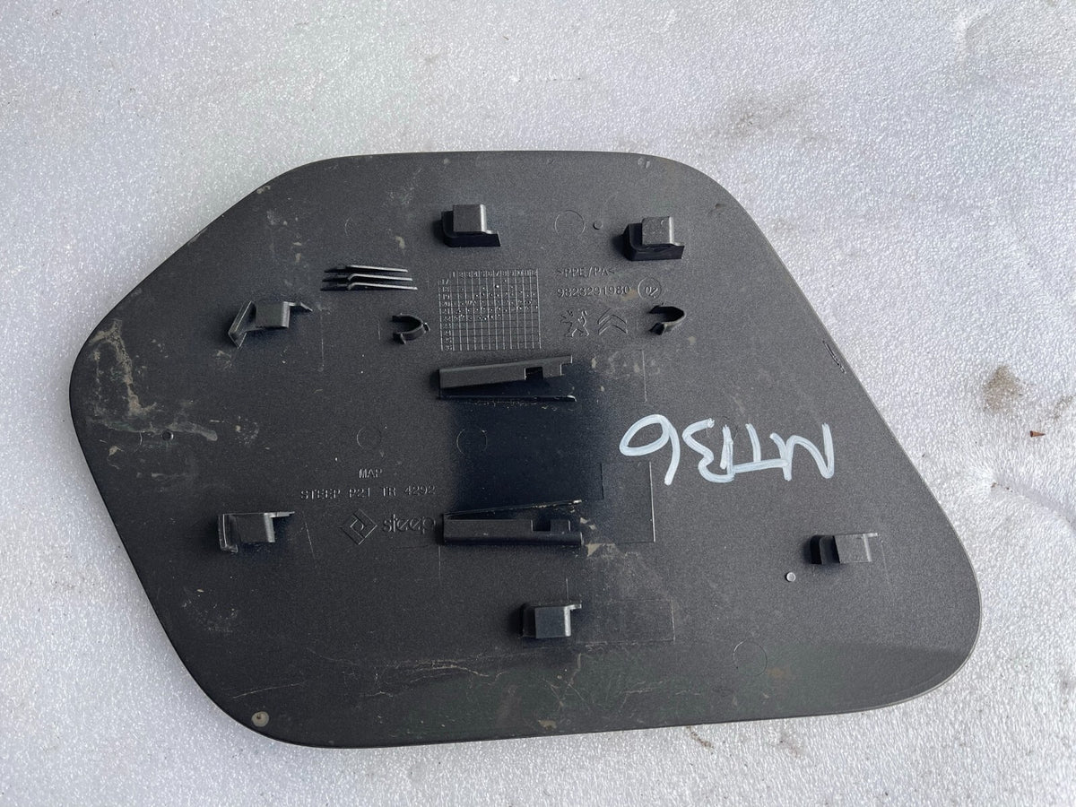 2022 PEUGEOT 208 FUEL FILLER FLAP COVER 9823291980 GREY