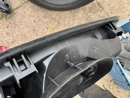 Audi A5 2025 Fuel tank door cap 8B3809906 Petrol