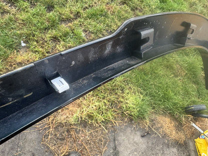 LAND ROVER DEFENDER 110 L663 REAR RIGHT WHEEL ARCH TRIM BLACK L8B2-290E22-BB