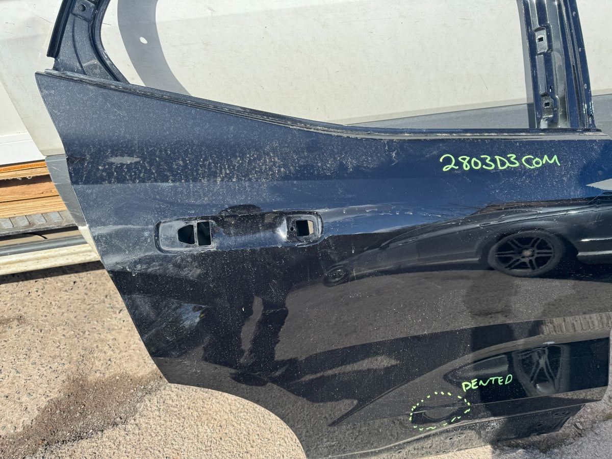 VOLVO EX30 2025 REAR DOOR RIGHT SMALL DENT BARE