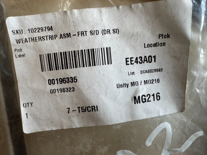 ยางขอบกระจกประตูหน้า LH OEM MG ZS EV (19‑24) 10229794