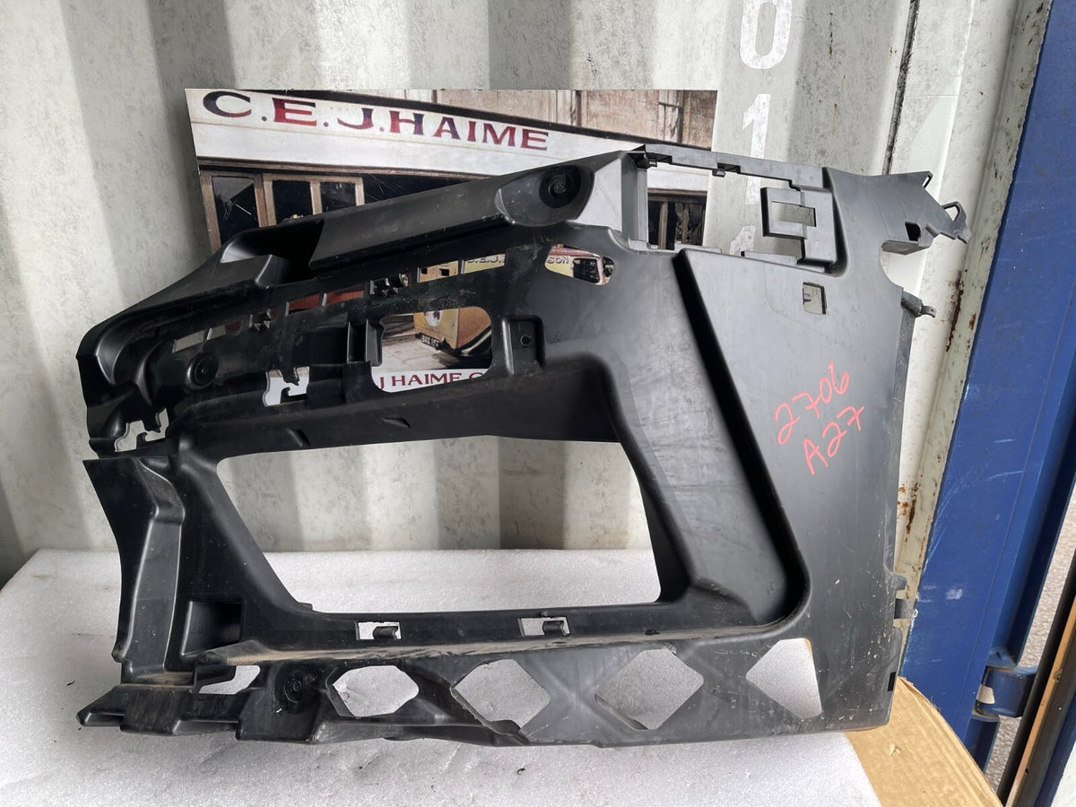 8070761 Original BMW 8' M8 F93 Insert Bumper Kiri