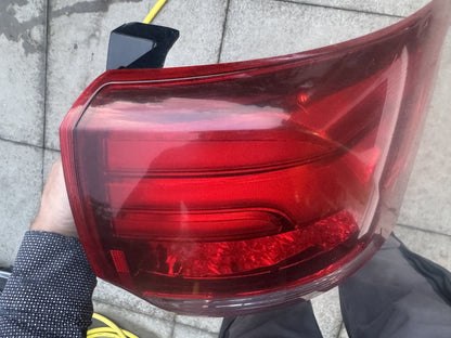 MITSUBISHI OUTLANDER MK3 2015-2021 RIGHT REAR OUTER TAIL LIGHT LED W2869