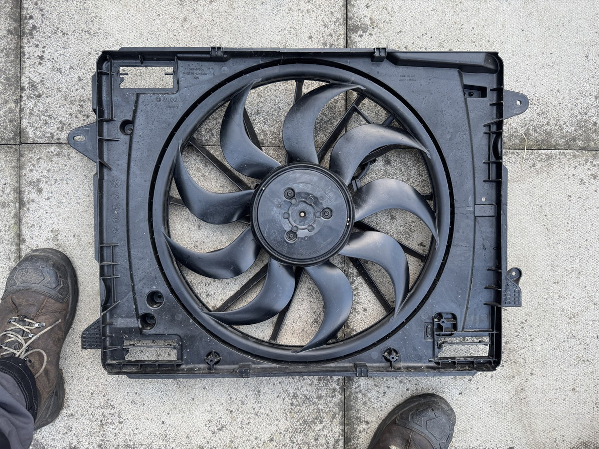 FORD KUGA MK3 2020-2026 RADIATOR COOLING FAN LX61-8C607-AC CRACKED SHROUD