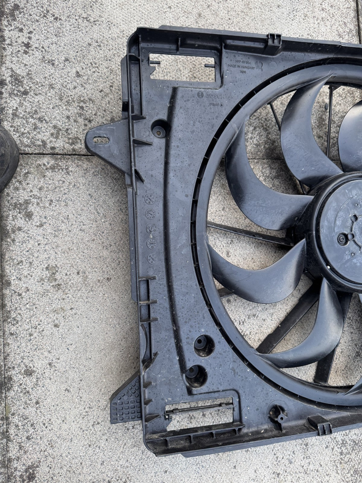 FORD KUGA MK3 2020-2026 RADIATOR COOLING FAN LX61-8C607-AC CRACKED SHROUD