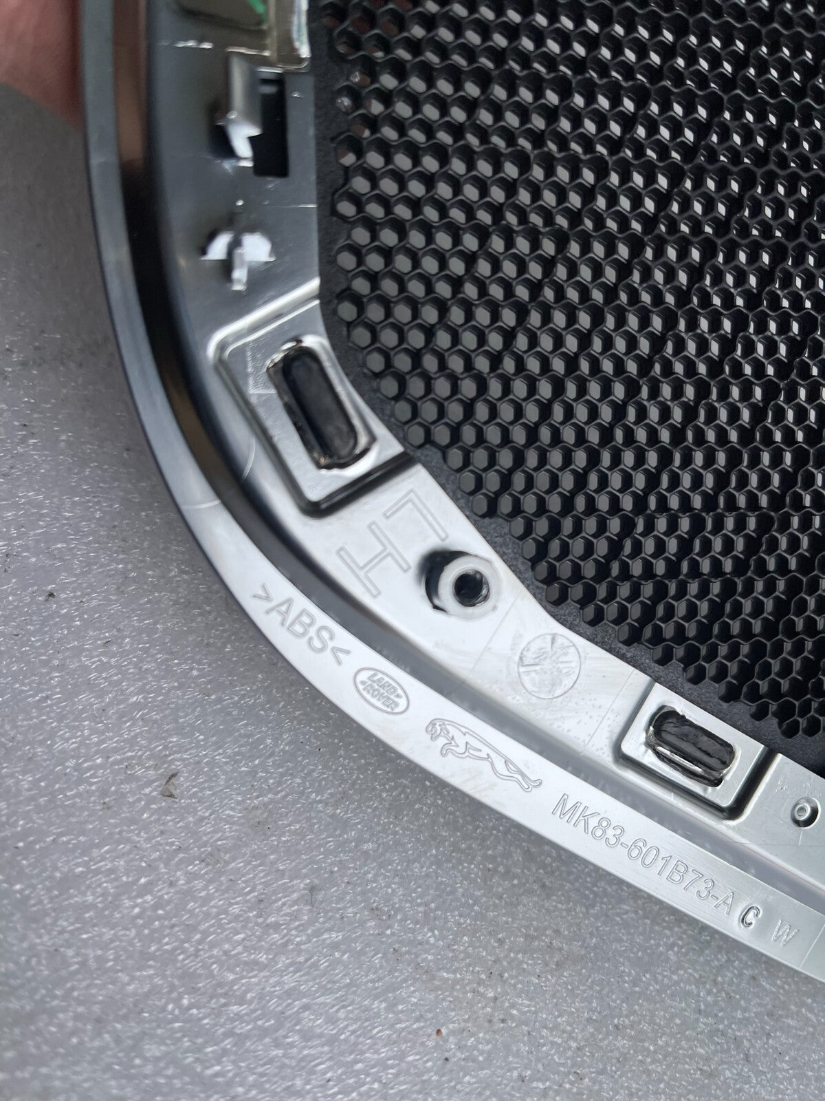 2020 Jaguar XE Range NEW F PACE DOOR SPEAKER COVER LEFT MK83601B73ACW