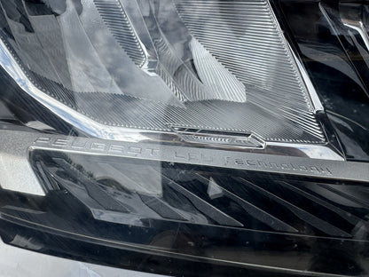 PEUGEOT 308 MK3 P51 2021-ON RIGHT LED HEADLIGHT 9851673480 SPARES