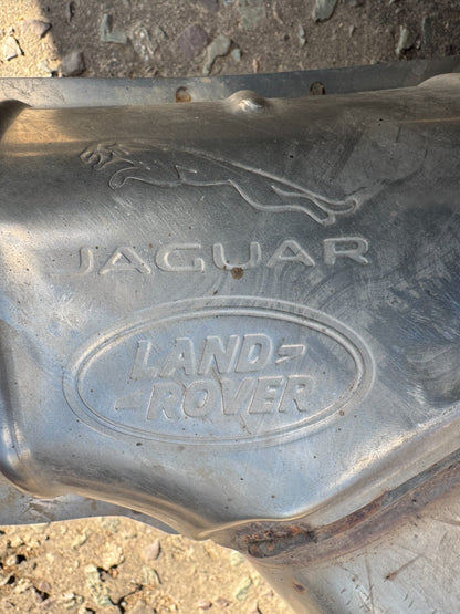 2024 LAND ROVER DEFENDER L663 觸媒轉換器 排氣管 M8B2-5L219-BE