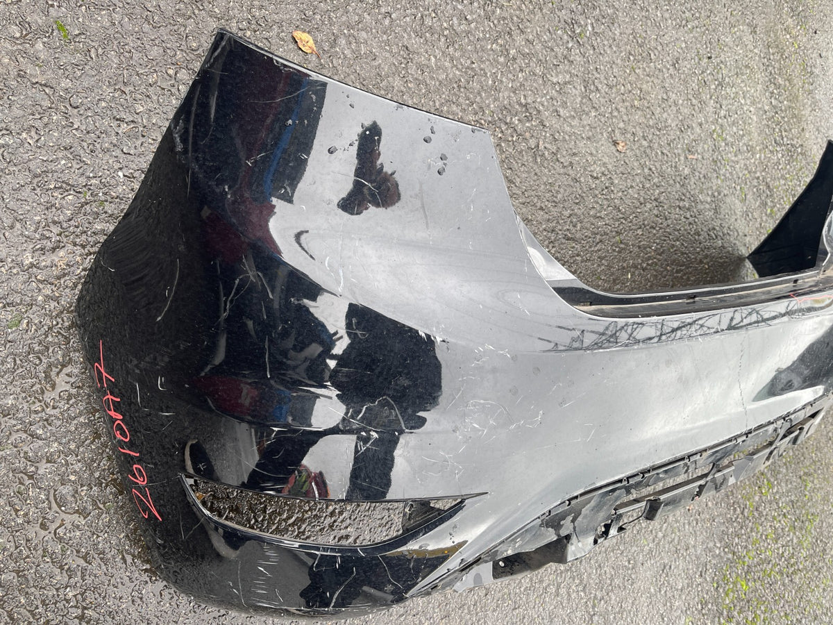กันชนหลัง FORD FIESTA 2009 - 2017 แท้ PN:8A6117906, 8A6117K823 มีรอยฉีกขาด
