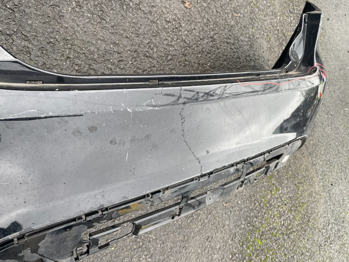 กันชนหลัง FORD FIESTA 2009 - 2017 แท้ PN:8A6117906, 8A6117K823 มีรอยฉีกขาด