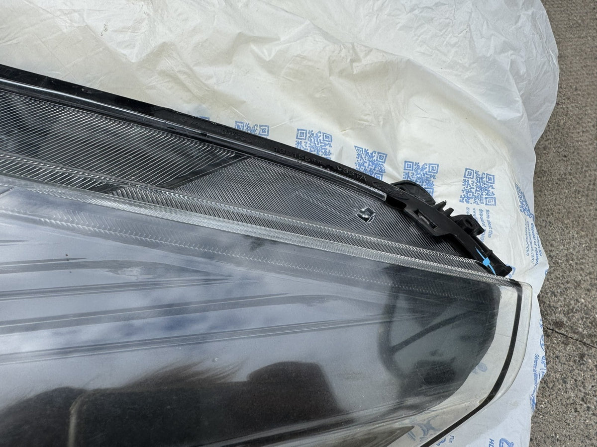 FORD KUGA MK2 2016-2019 LEFT HALOGEN HEADLIGHT LED DRL GV41-13W030-GF