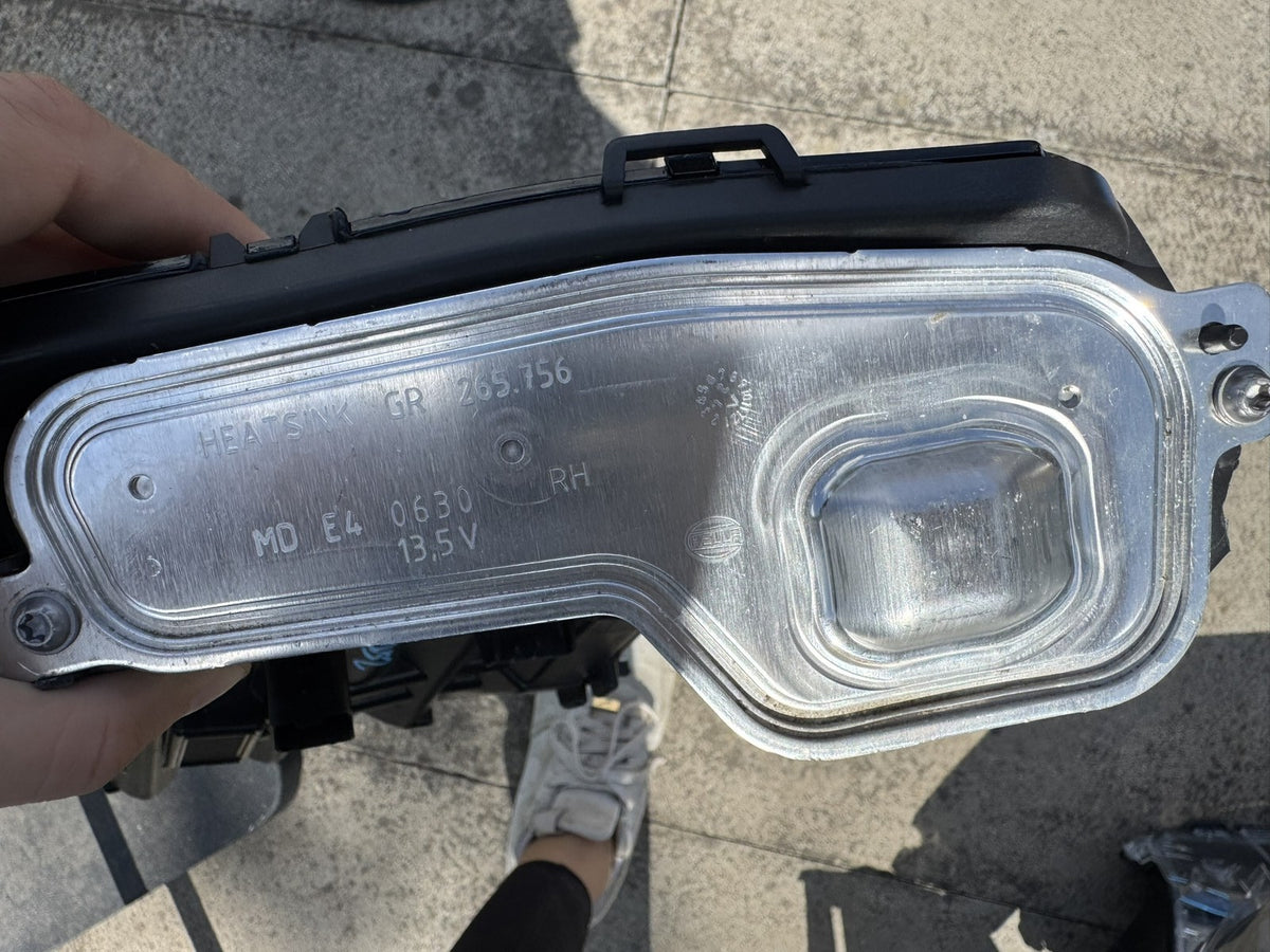 PEUGEOT 208 MK2 FACELIFT 2023-ON RIGHT DRL LED LIGHT 9851053980 SPARES