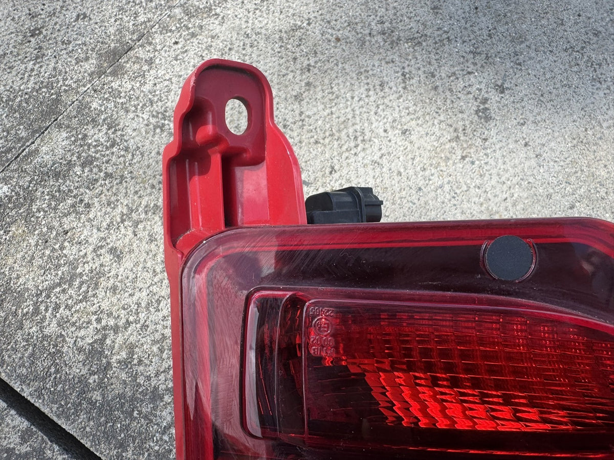 KIA SPORTAGE MK5 NQ5 2021-ON RIGHT REAR FOG LIGHT 92406-R2100 GENUINE
