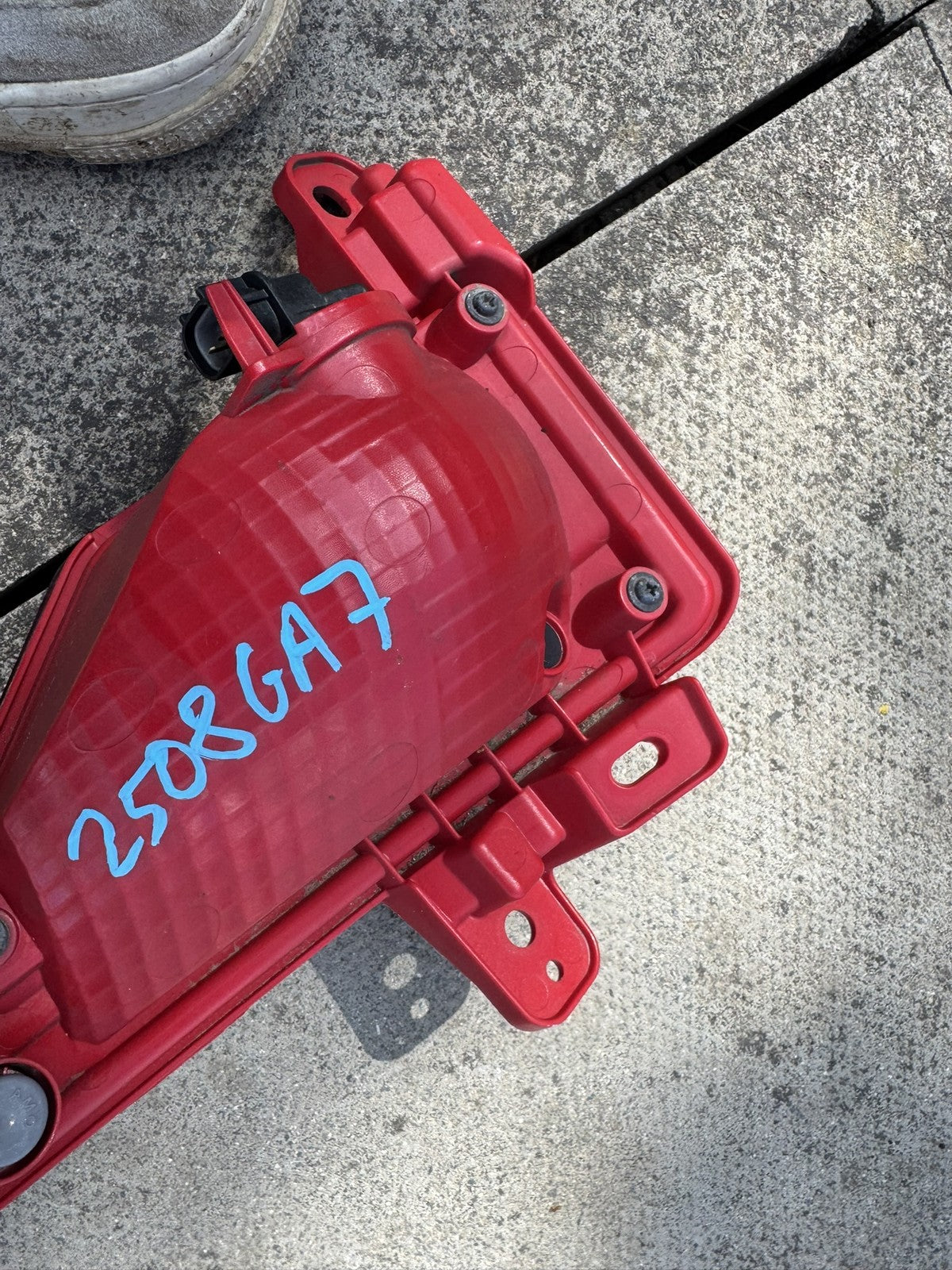 KIA SPORTAGE MK5 NQ5 2021-ON RIGHT REAR FOG LIGHT 92406-R2100 GENUINE