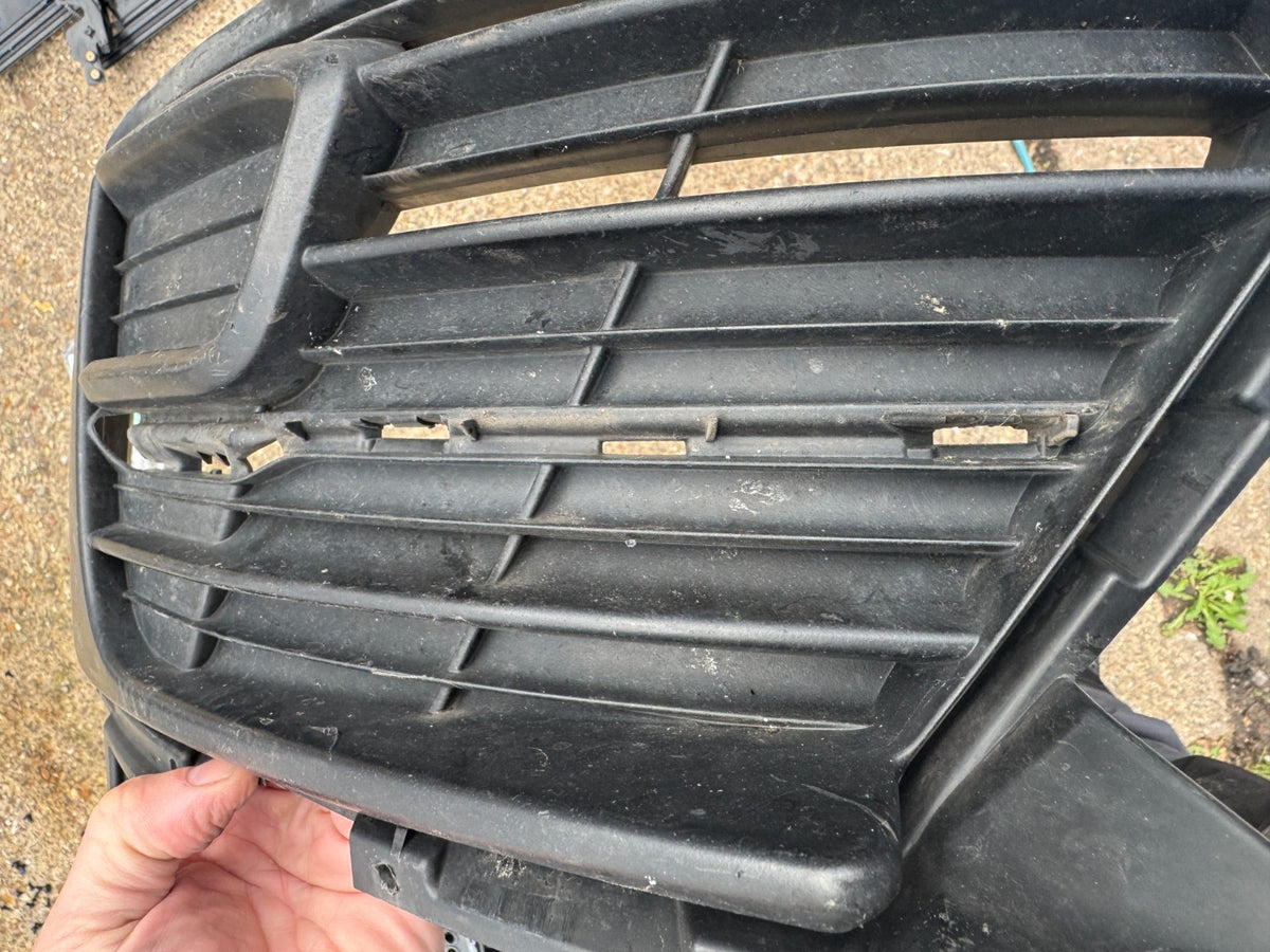 PEUGEOT 308 2017-2020 LEFT SIDE LOWER GRILL P/N:99894479