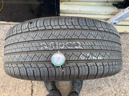 X1 265/45R21 MICHELIN LATITUDE TOUR HP JLR 104W M+S 265 45 21 *6.5MM* DOT 4124