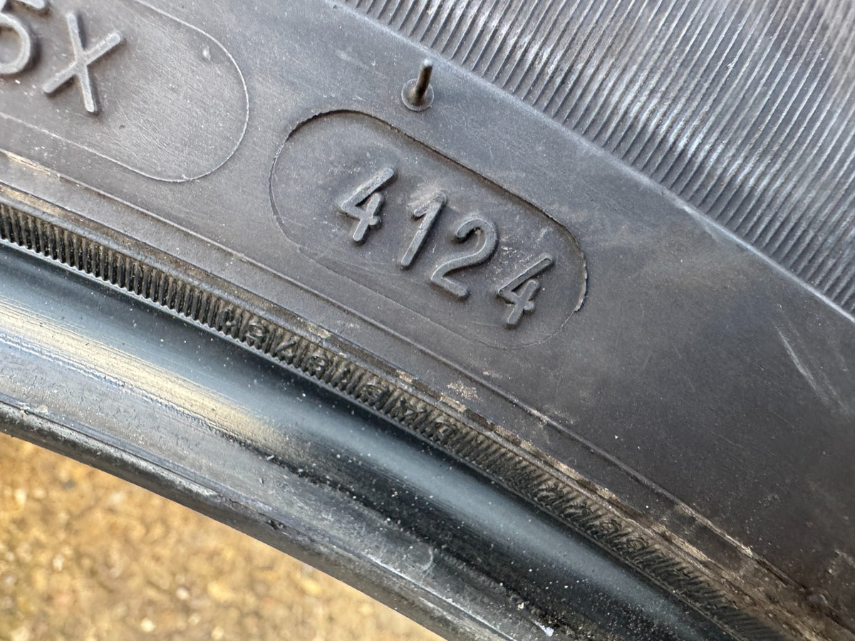 X1 265/45R21 MICHELIN LATITUDE TOUR HP JLR 104W M+S 265 45 21 *6.5MM* DOT 4124
