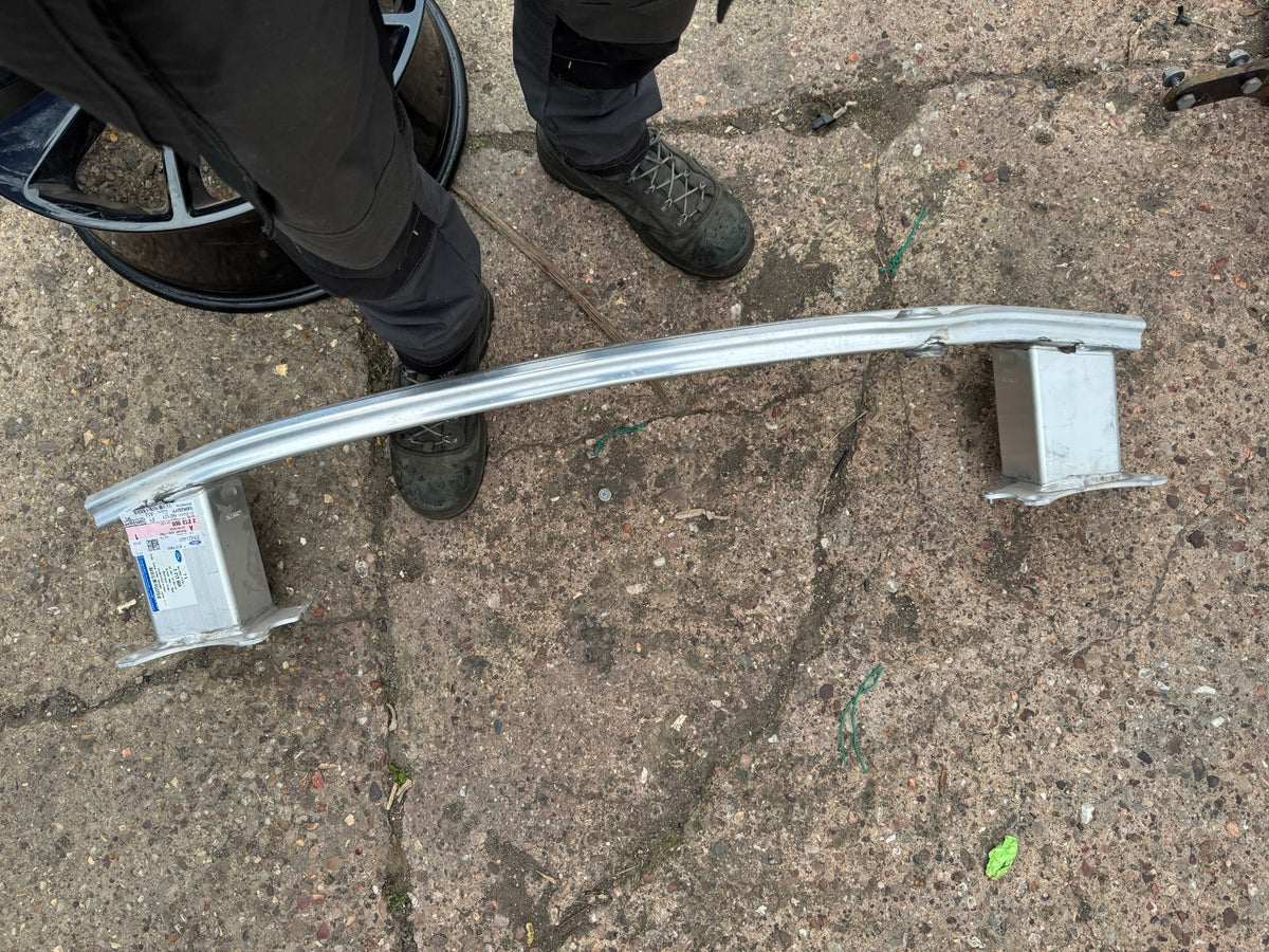 FORD FOCUS MK4 ESTATE REAR BUMPER REINFORCER 2019 - 2022 NEW GENUINE 2213969