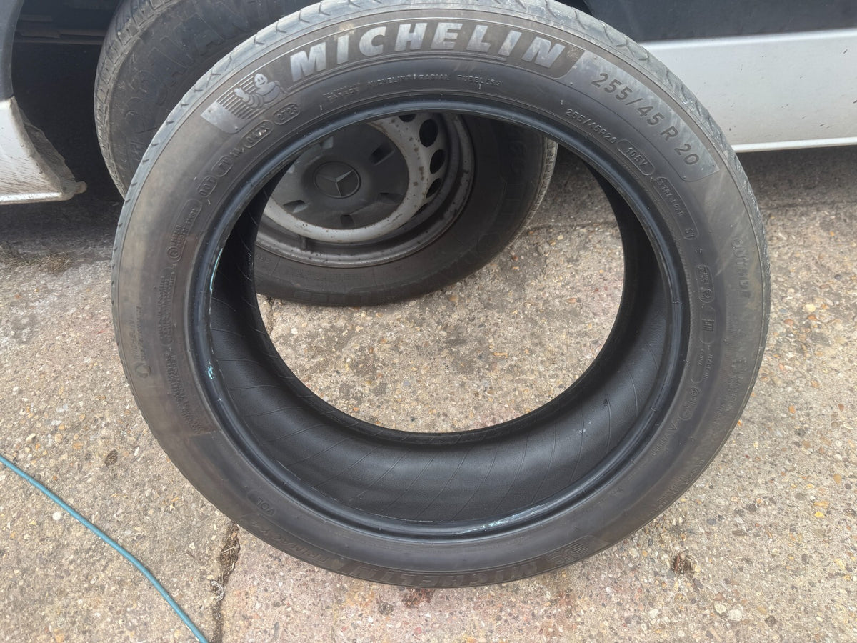 1x 255 45 20 Michelin Primacy 4 105v 4mm Tread