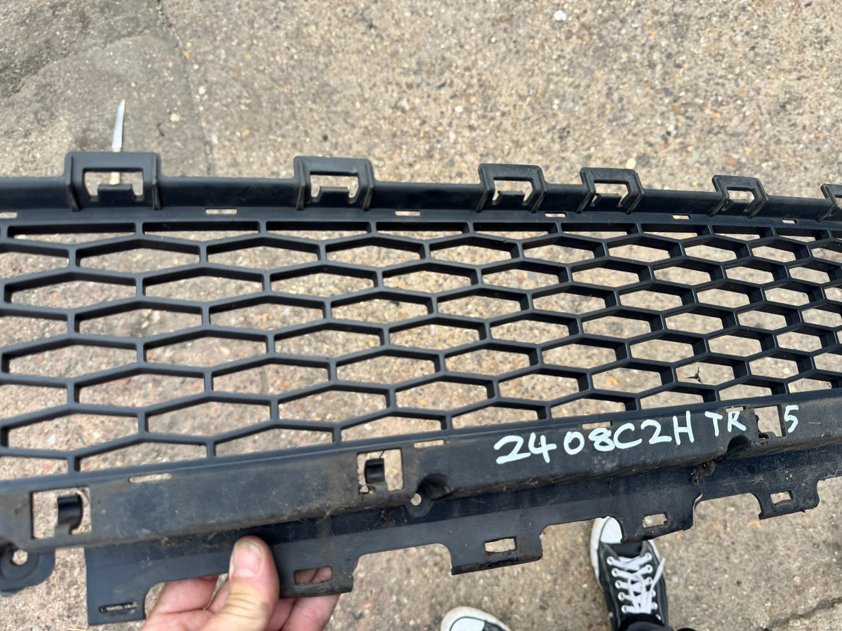 GENUINE Land Rover Discovery Sport lower bumper grille L550 2018 fk7217k945