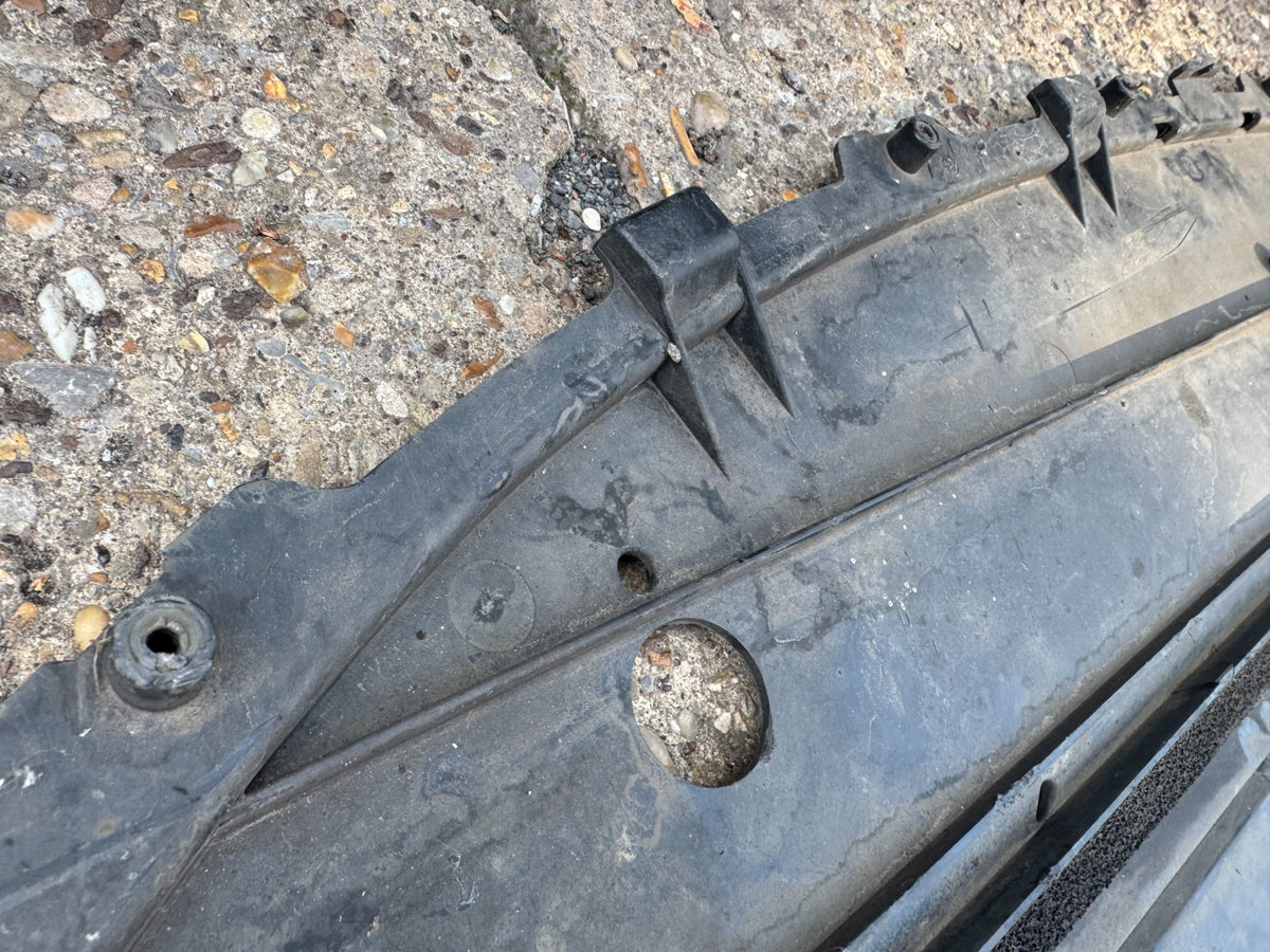 VOLVO S80 SE D5 AUTO E4 5 DOHC BUMPER UNDER-TRAY 30655172 2006-2009