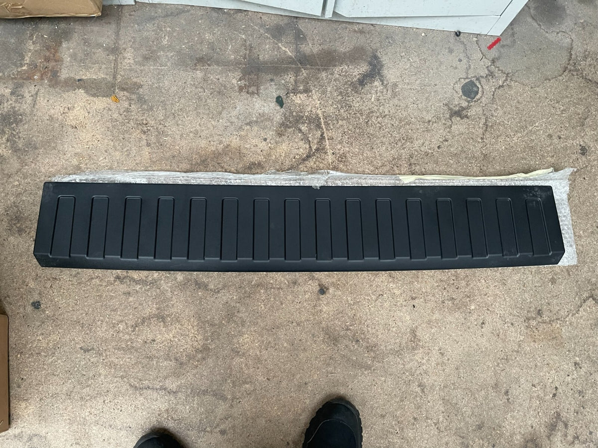 London Electric VN5 van 2021 rear tread plate