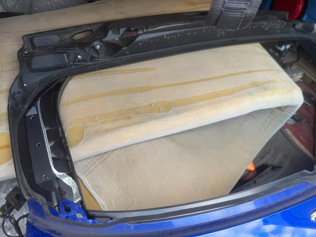 2023 Jaguar F-Pace 15-24 Red Tailgate Bare MK8340010 Scratched, small dent