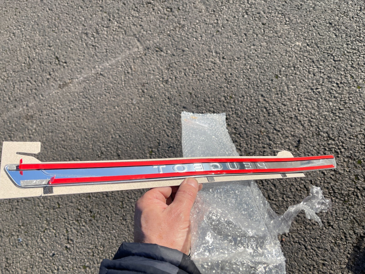 GENUINE NEW PEUGEOT 508 (R8) UNDERBODY CHROME MOULDING (9820748980) SIDE SILL