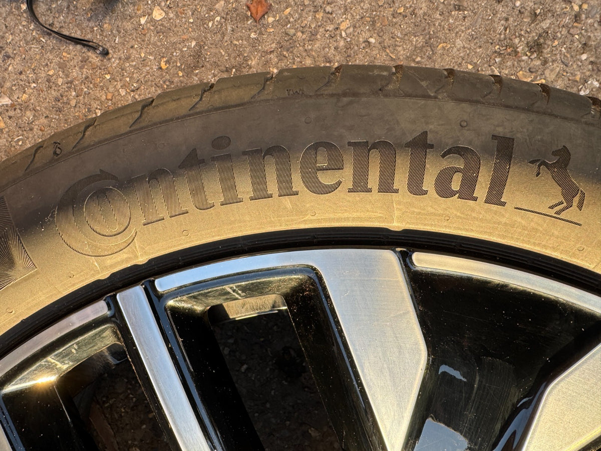 Continental Premium Contact 6 275/40/21 275 40 21 107V XL 6 มม. ไม่มีการซ่อมแซม 2025!