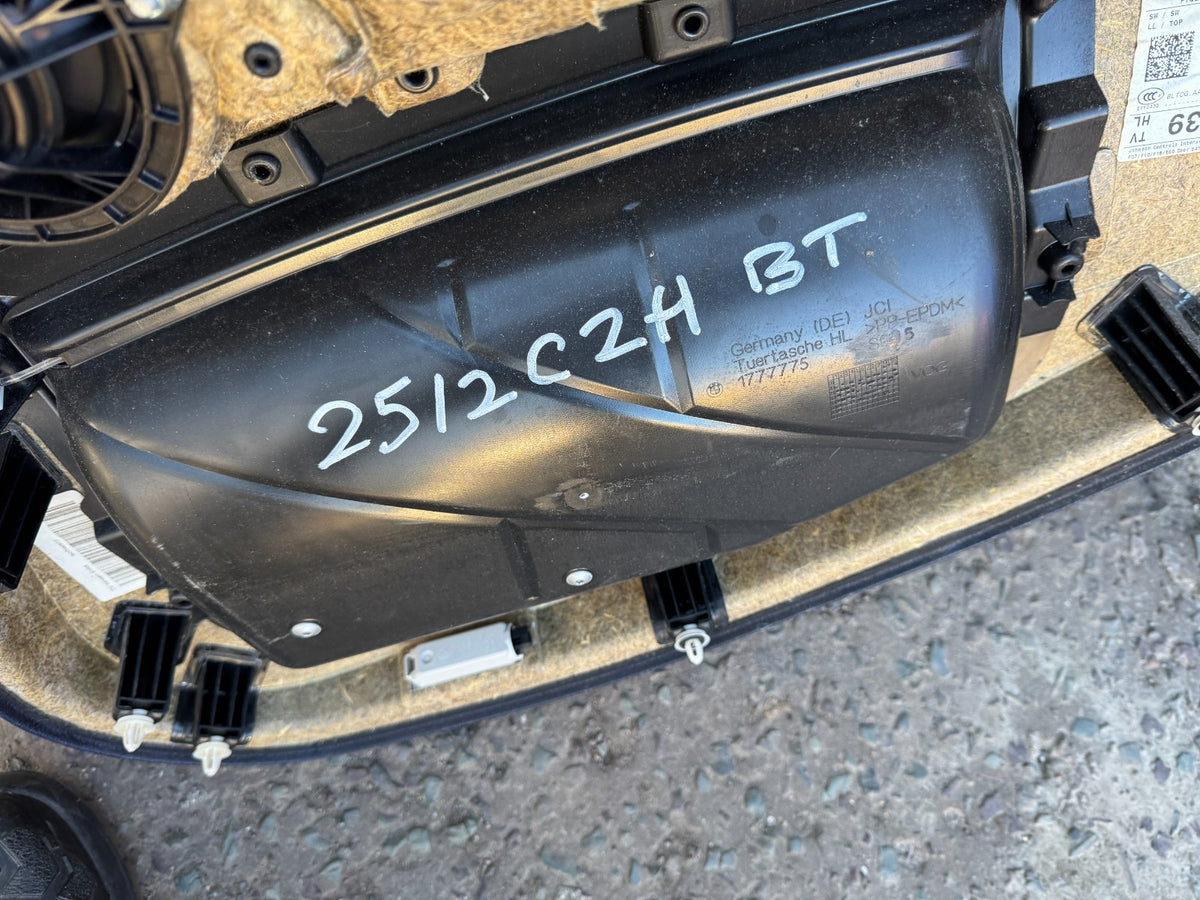 BMW 5 SERIES F11 2015 Doortrim Pintu Belakang Kiri Bahan Kulit & Part 1777775