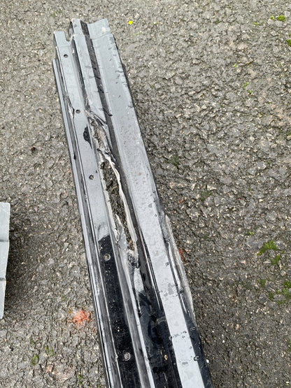 VOLVO XC90 LEFT SILL DAMAGED NEEDS REPAIR 31672376 31672370