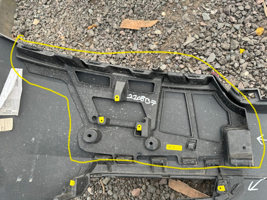 !2024! Range Rover Velar Halter Stoßstange vorne links oben 2017 an J8A217C863BA