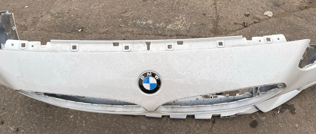 2021 Cản trước BMW