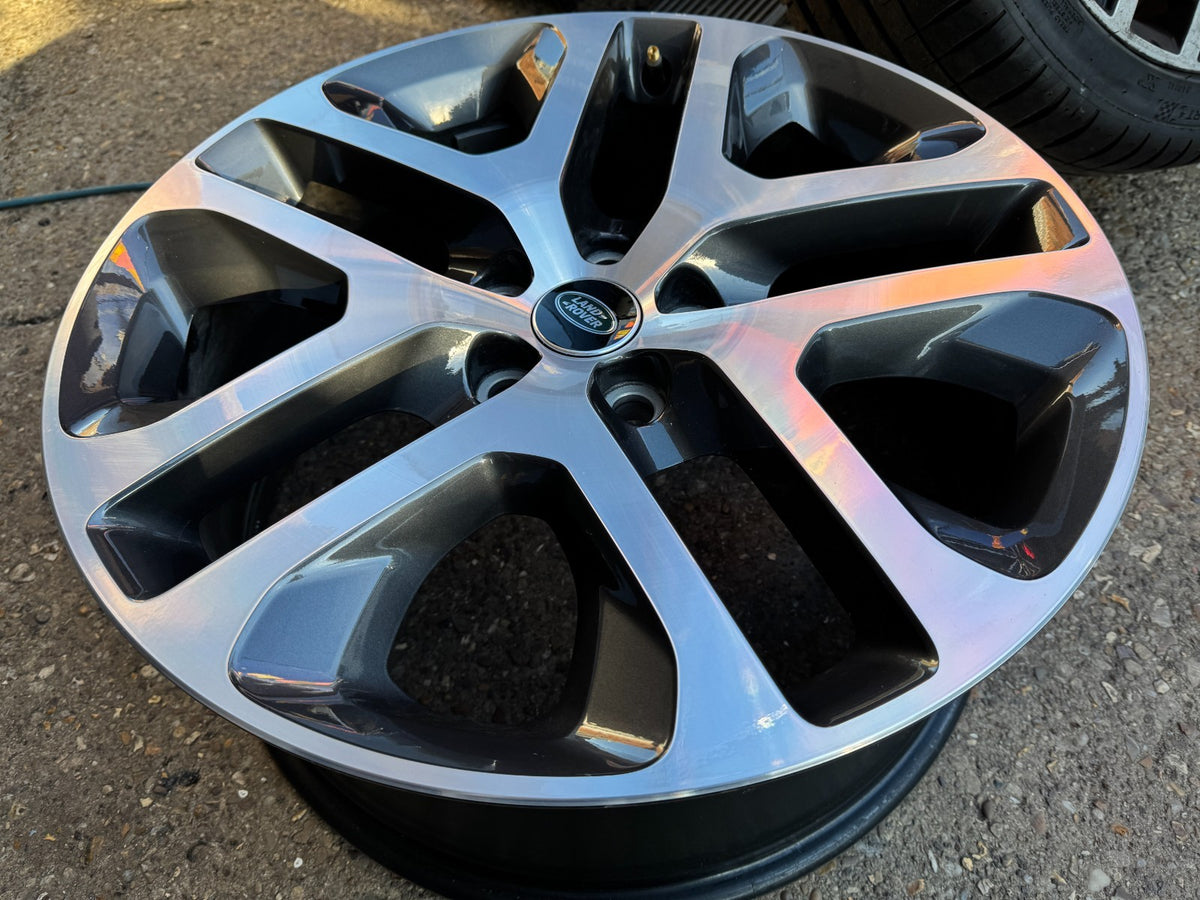 1x Genuine Land Rover Defender 2023 20 Alloy Wheel Style 5095 LR133250 very nice