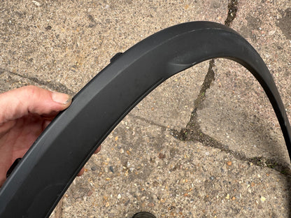 TOYOTA PRIUS W6 Rear Right Fender Arch Trim 75605-47010 Scratches