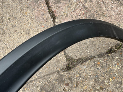 TOYOTA PRIUS W6 Rear Right Fender Arch Trim 75605-47010 Scratches