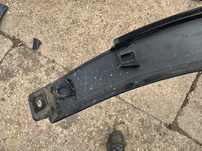 TOYOTA PRIUS W6 Rear Right Fender Arch Trim 75605-47010 Scratches