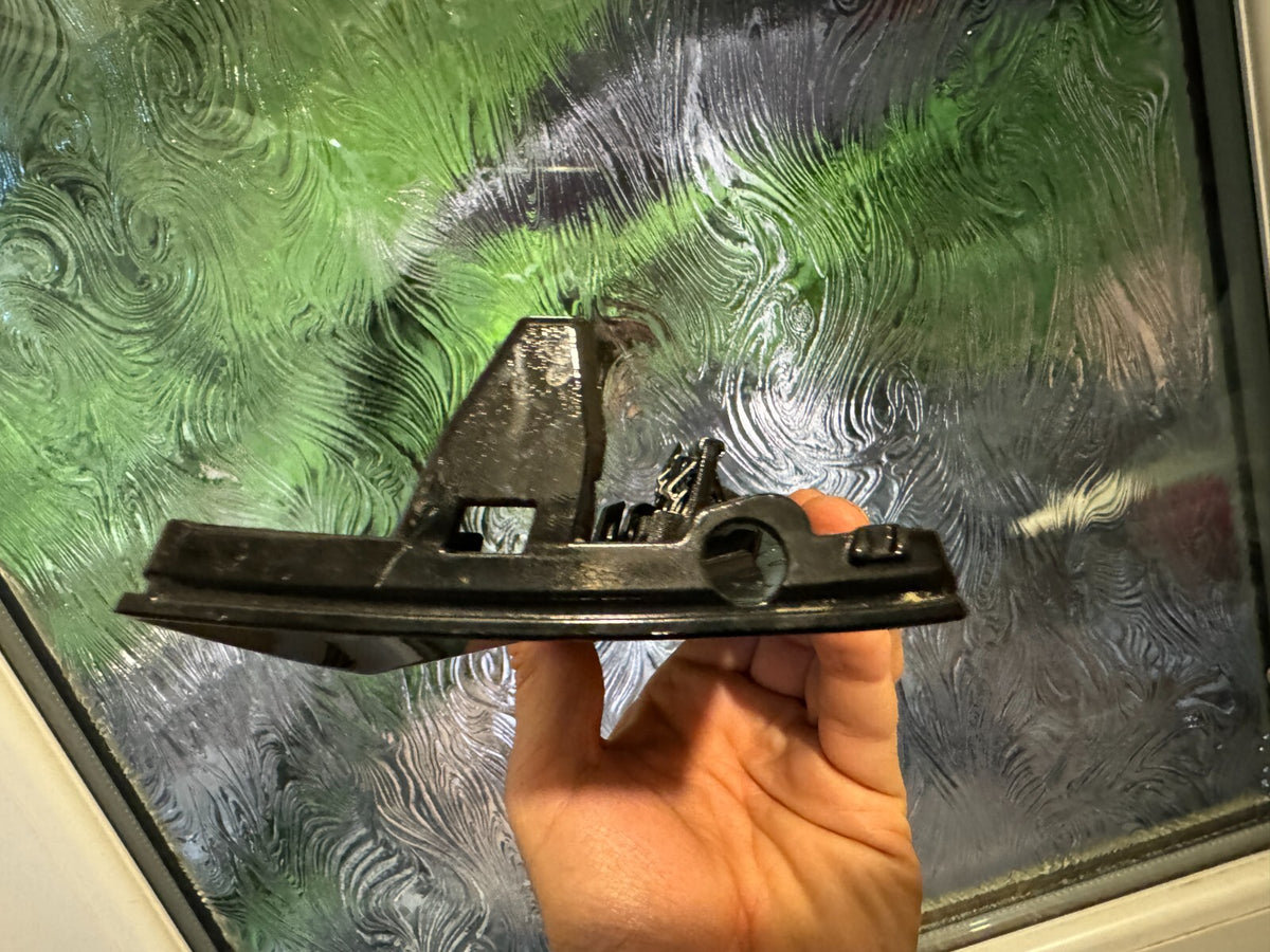 Peugeot 右側出風口 9855776480